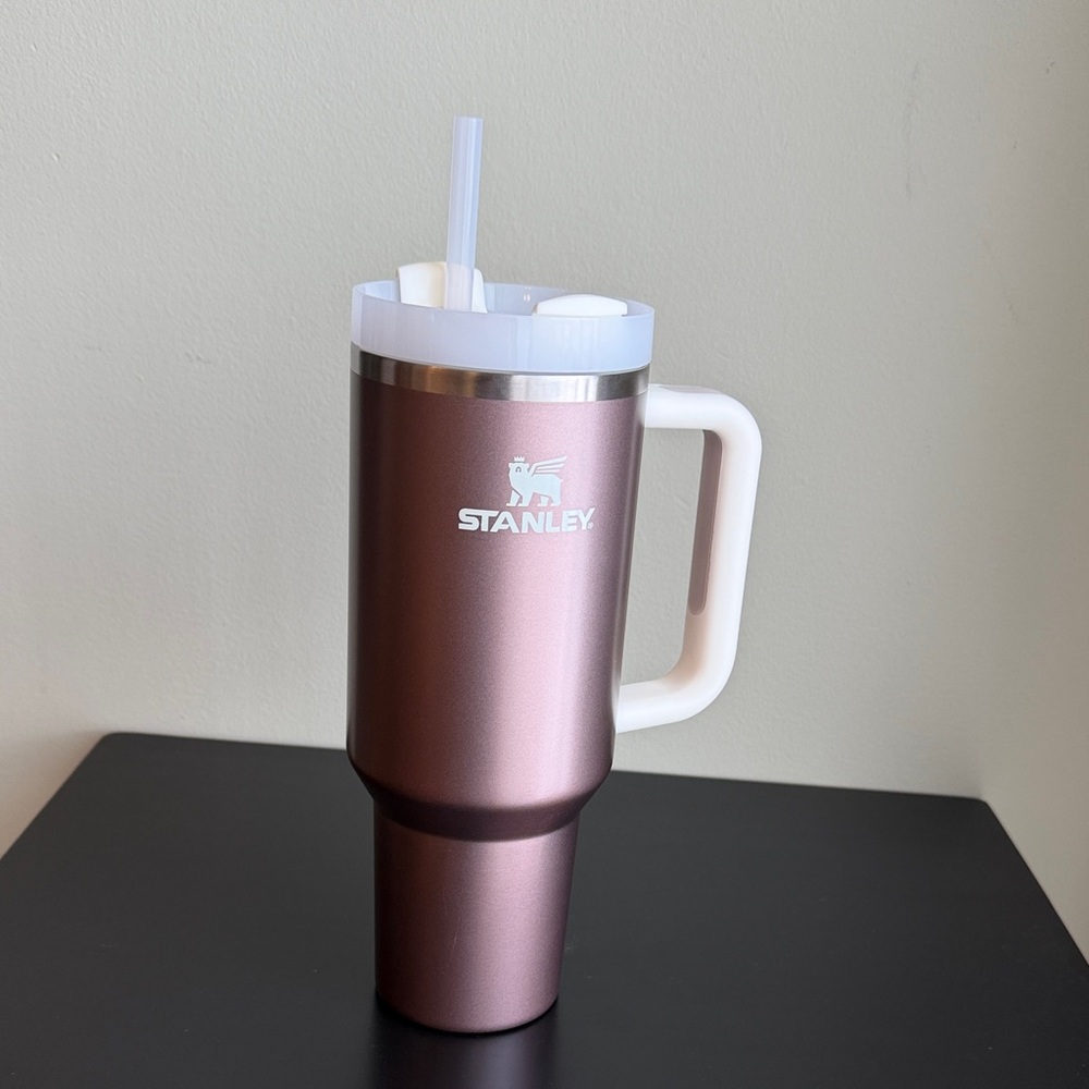 Stanley Metallic Rose Gold Tumbler with Handle 40oz - Picture 6 of 7